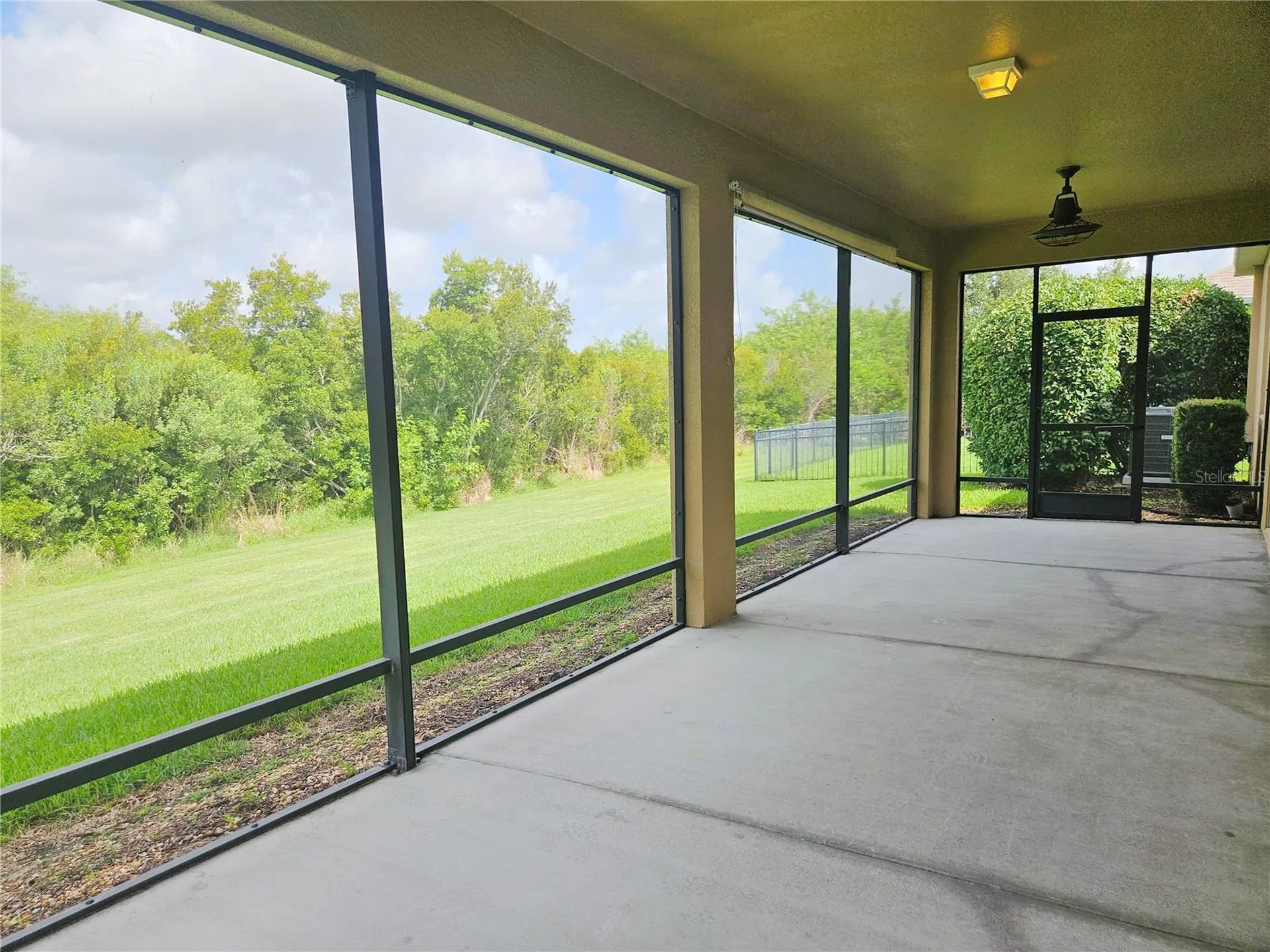 924 Buttercup Glen Bradenton FL 34212