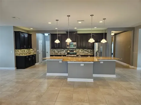 924 Buttercup Glen Bradenton FL 34212