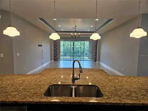 924 Buttercup Glen Bradenton FL 34212