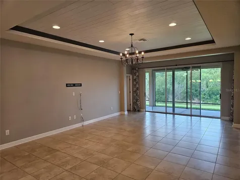924 Buttercup Glen Bradenton FL 34212