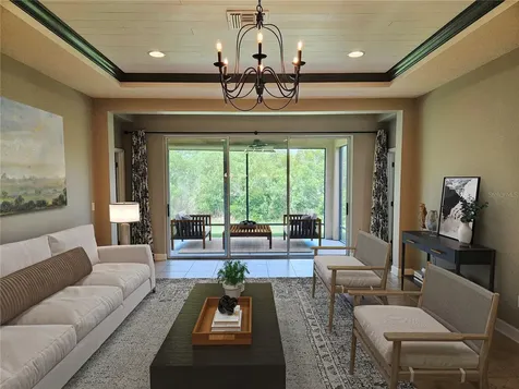 924 Buttercup Glen Bradenton FL 34212