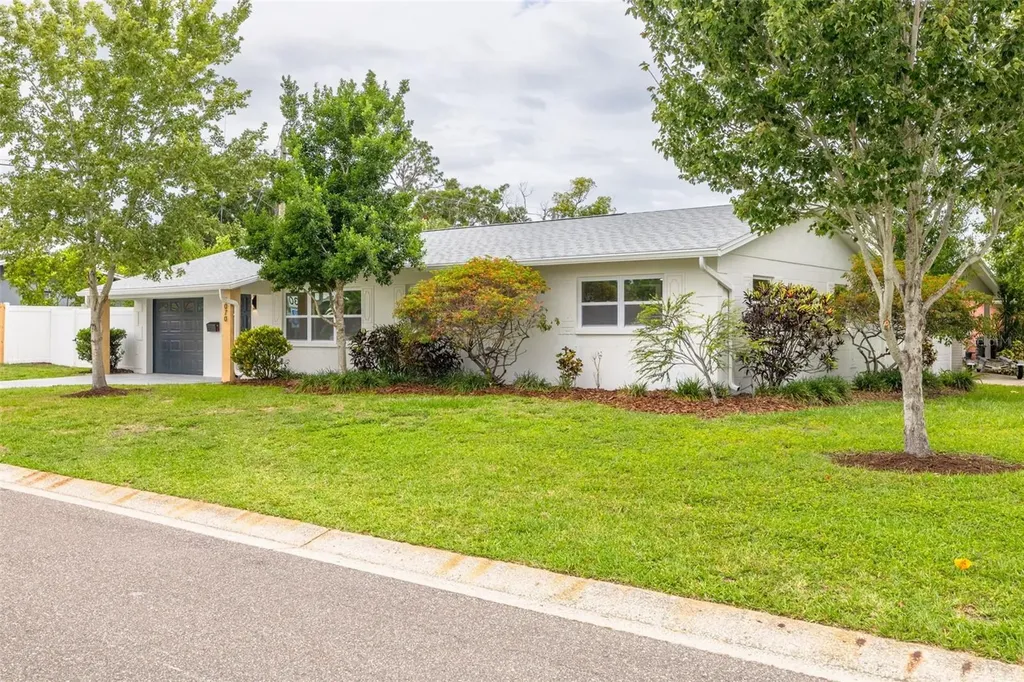 2070 55th Street N St Petersburg FL 33710