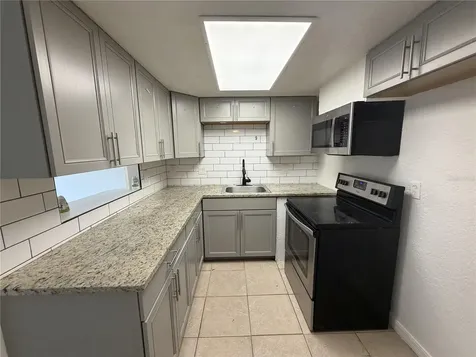 199 Fulton Street NE Largo FL 33771