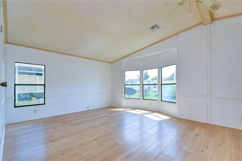 6055 Crestview Lane Zephyrhills FL 33542