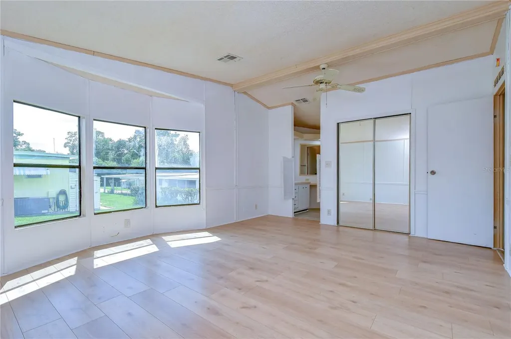 6055 Crestview Lane Zephyrhills FL 33542