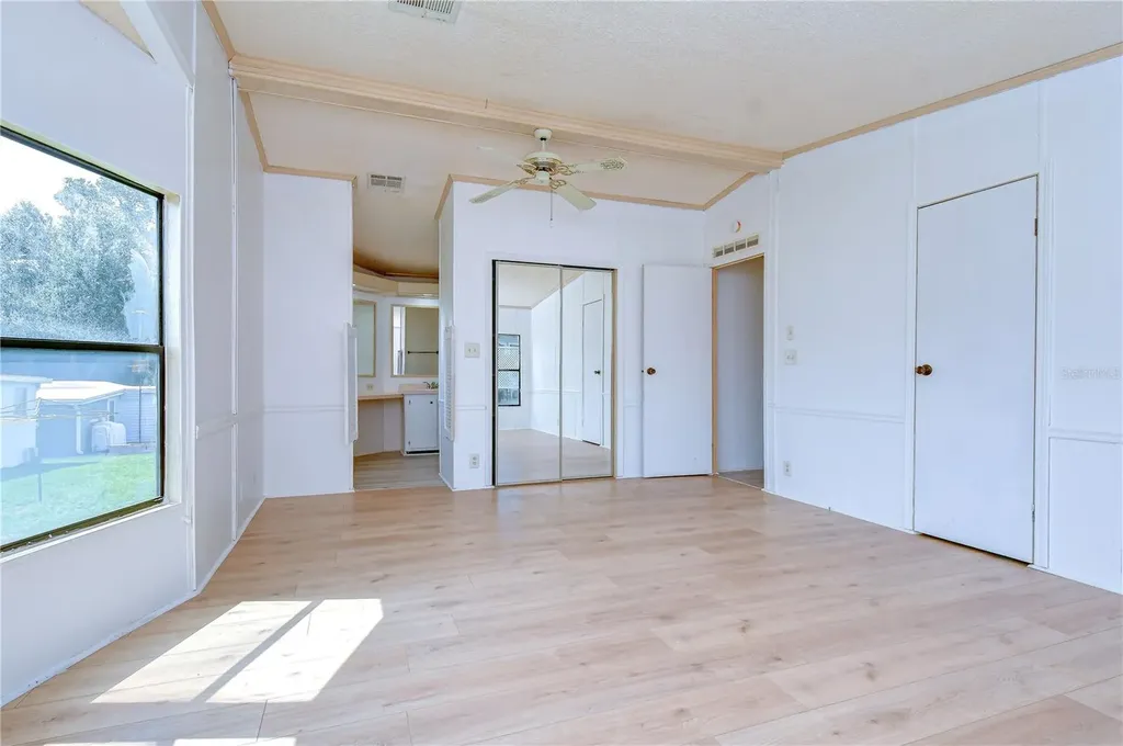 6055 Crestview Lane Zephyrhills FL 33542
