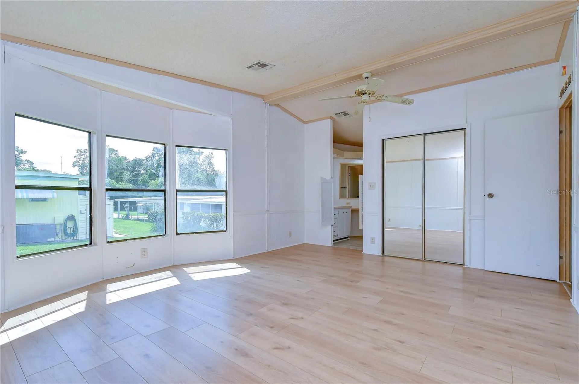 6055 Crestview Lane Zephyrhills FL 33542