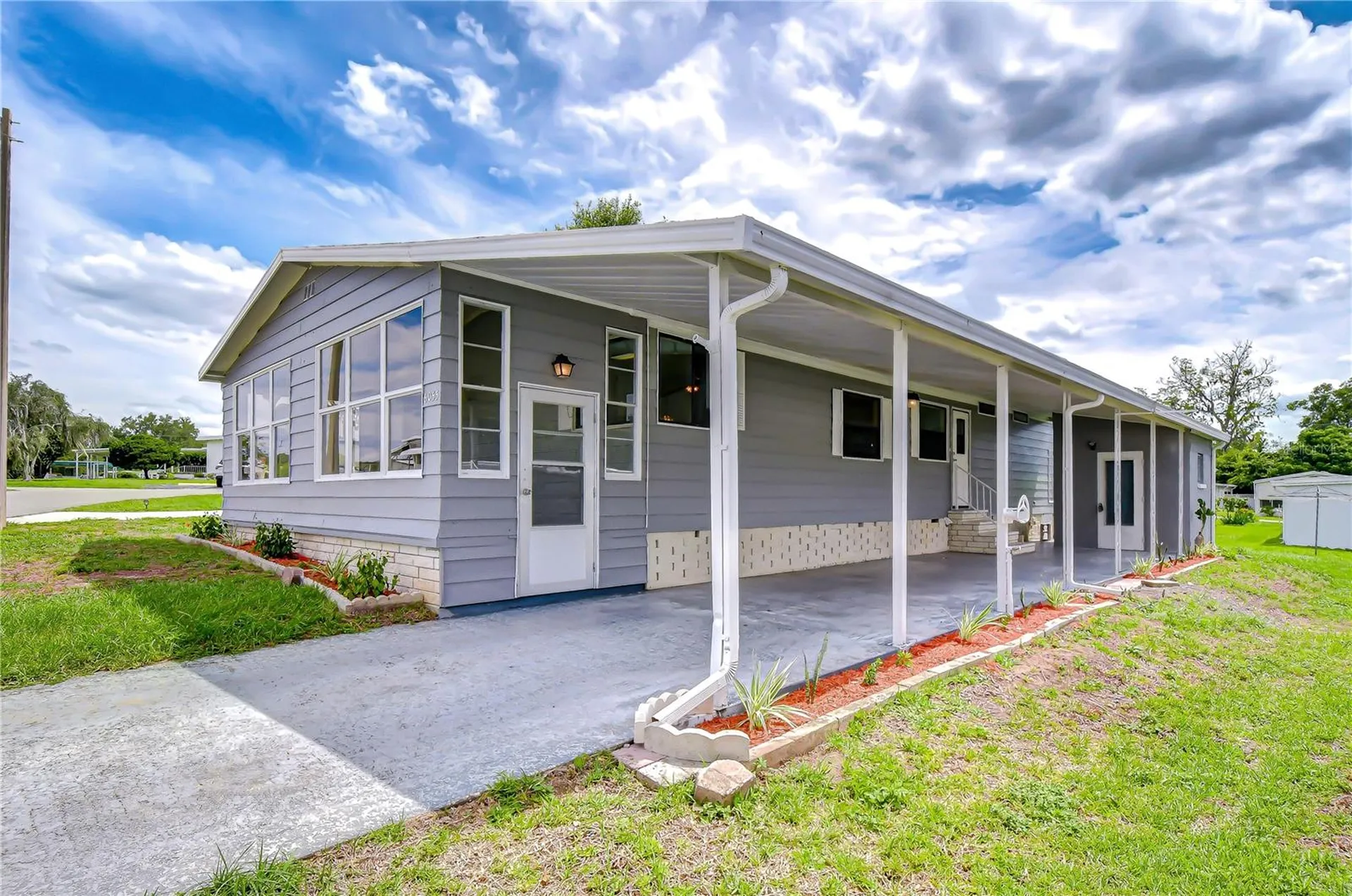 6055 Crestview Lane Zephyrhills FL 33542