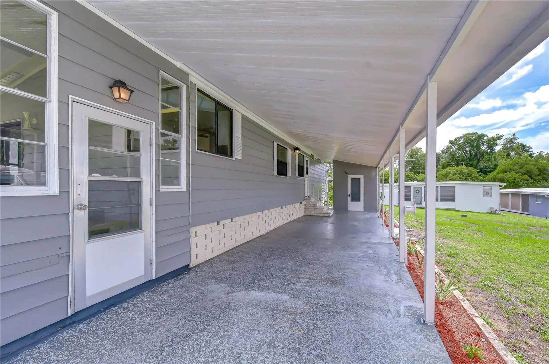 6055 Crestview Lane Zephyrhills FL 33542