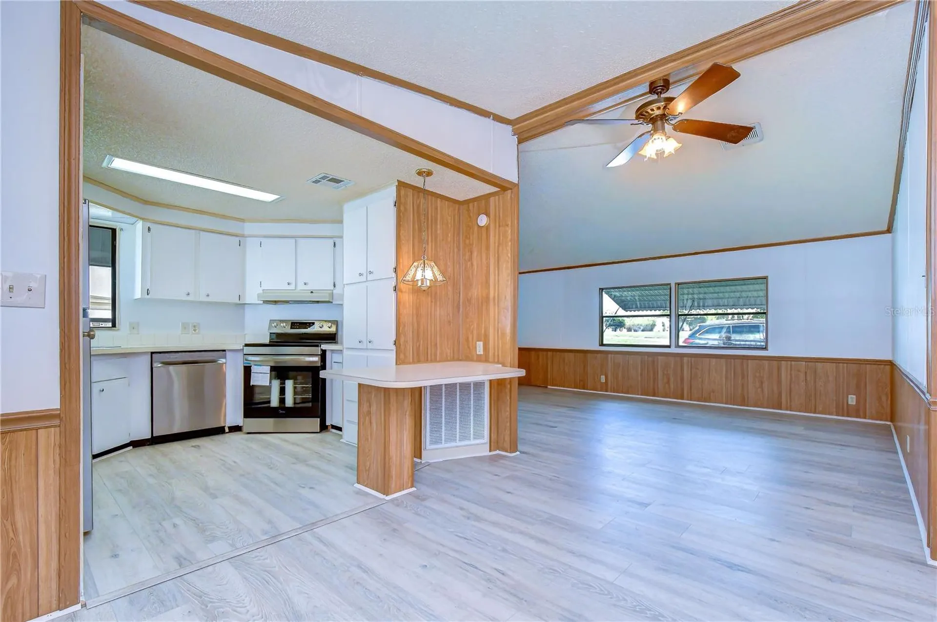 6055 Crestview Lane Zephyrhills FL 33542