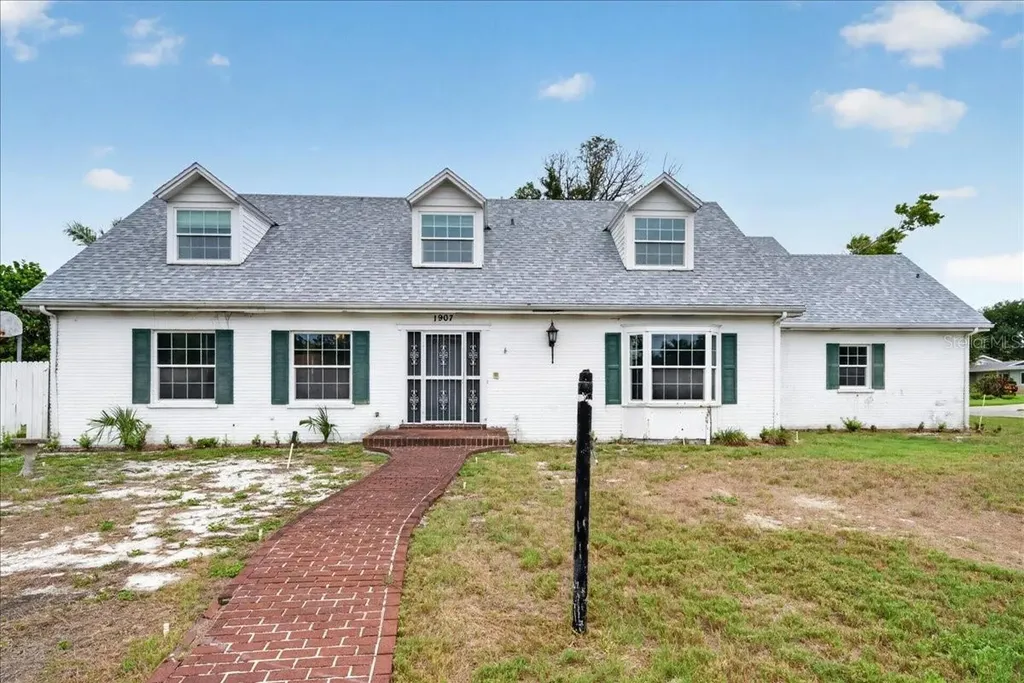 1907 78th Street NW Bradenton FL 34209