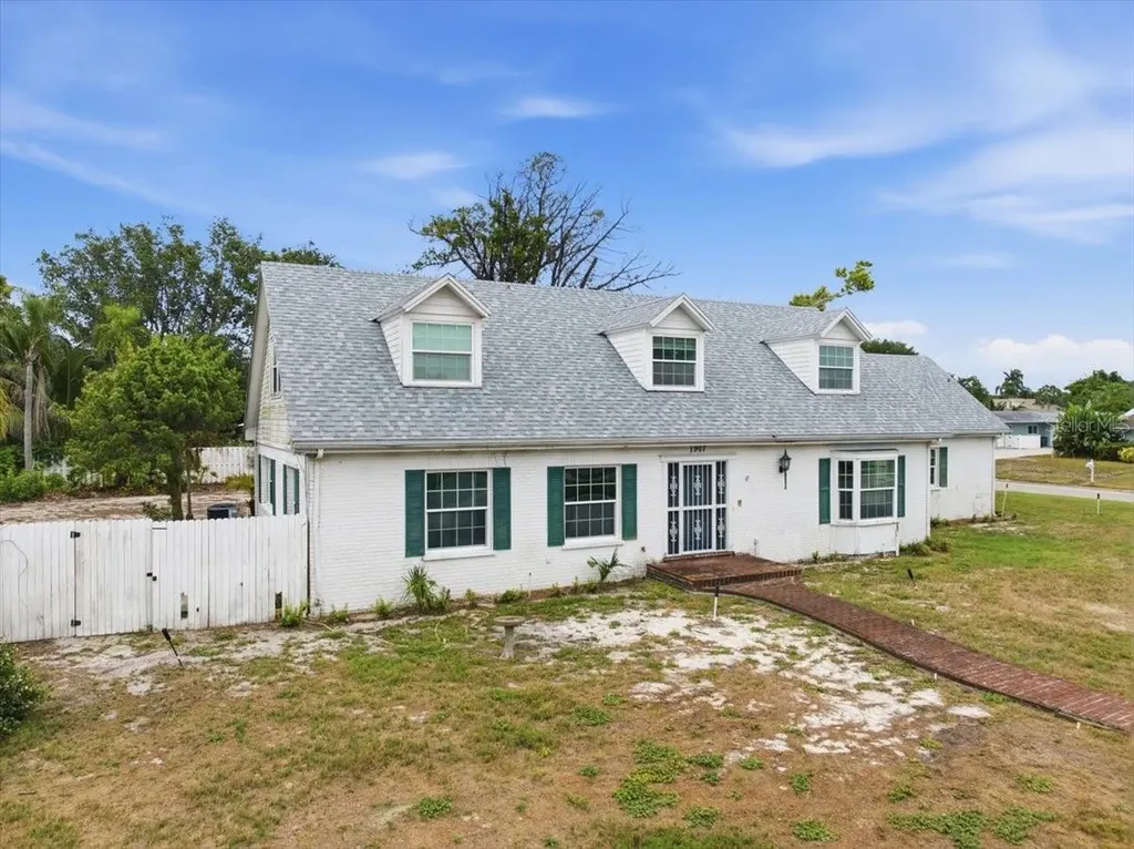 1907 78th Street NW Bradenton FL 34209