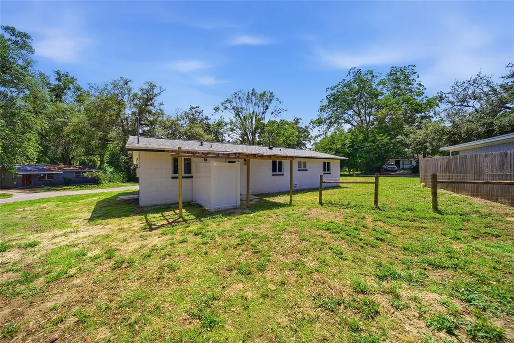 20514 Mickens Drive Dade City FL 33523