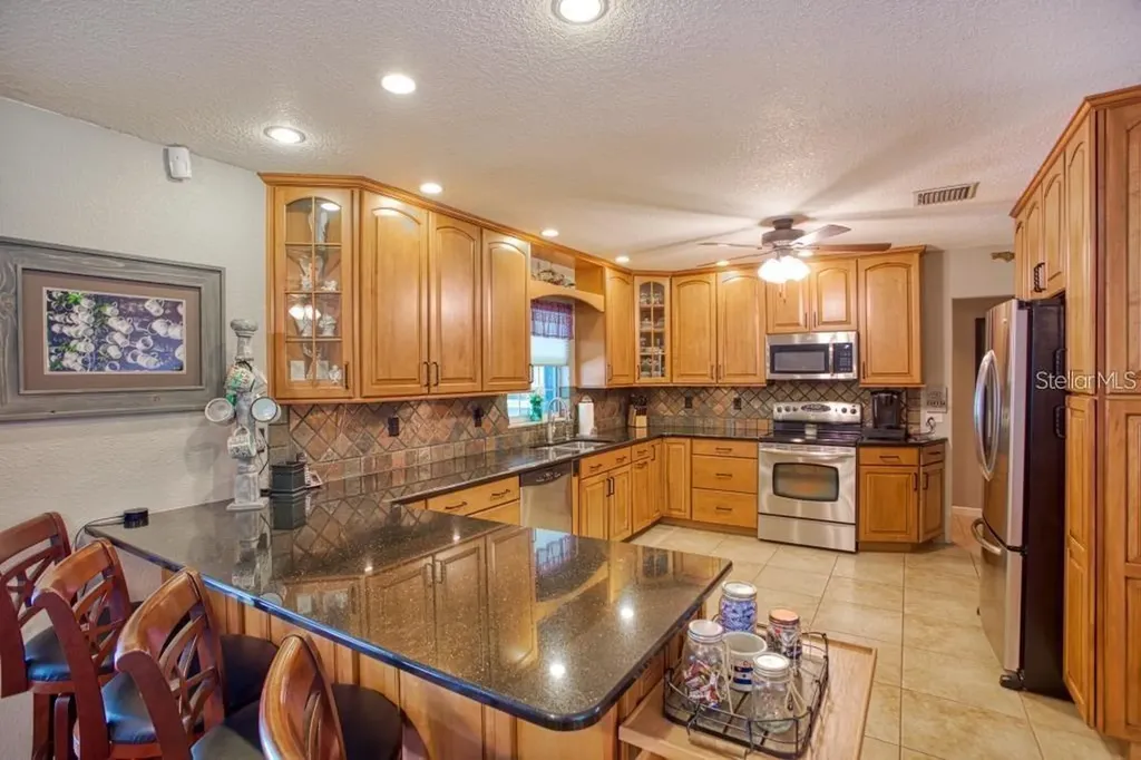 12802 N 53rd Street Temple Terrace FL 33617