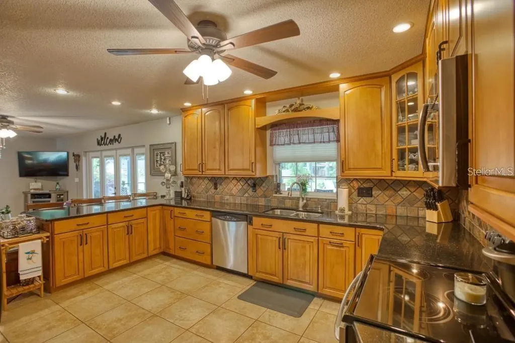 12802 N 53rd Street Temple Terrace FL 33617