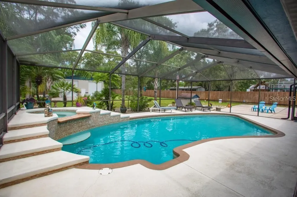 12802 N 53rd Street Temple Terrace FL 33617