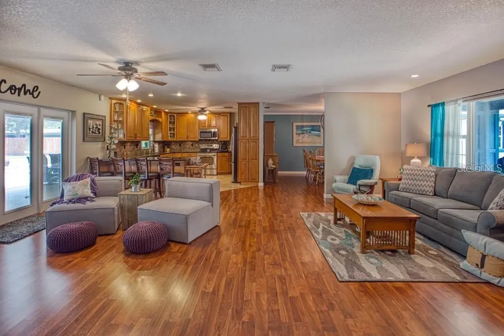 12802 N 53rd Street Temple Terrace FL 33617