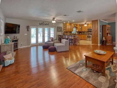 12802 N 53rd Street Temple Terrace FL 33617