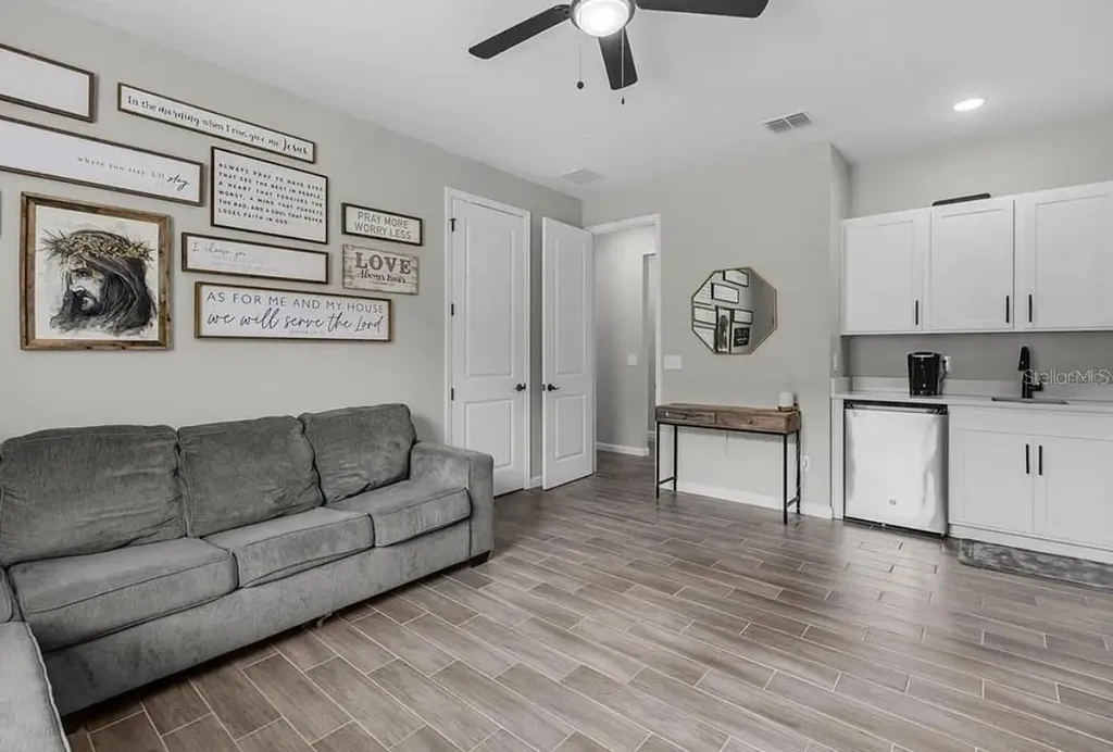 10157 Spring Lake Drive Clermont FL 34711