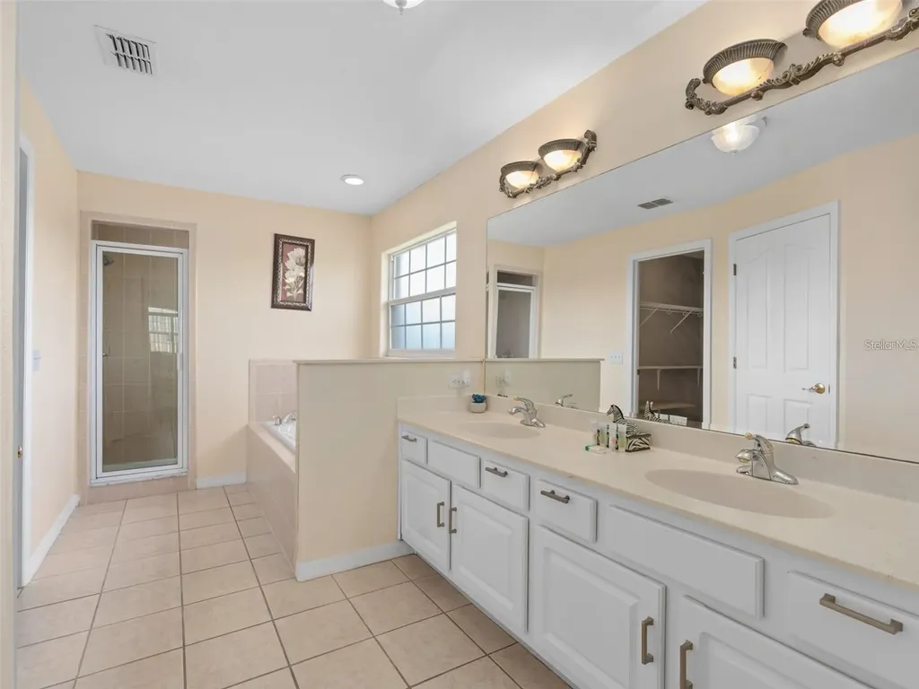 426 Vista Loop Davenport FL 33897
