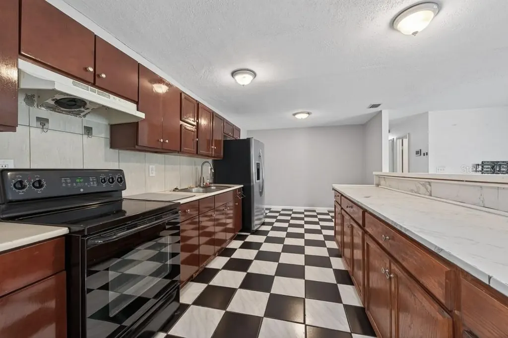 5127 Pine Street Seffner FL 33584