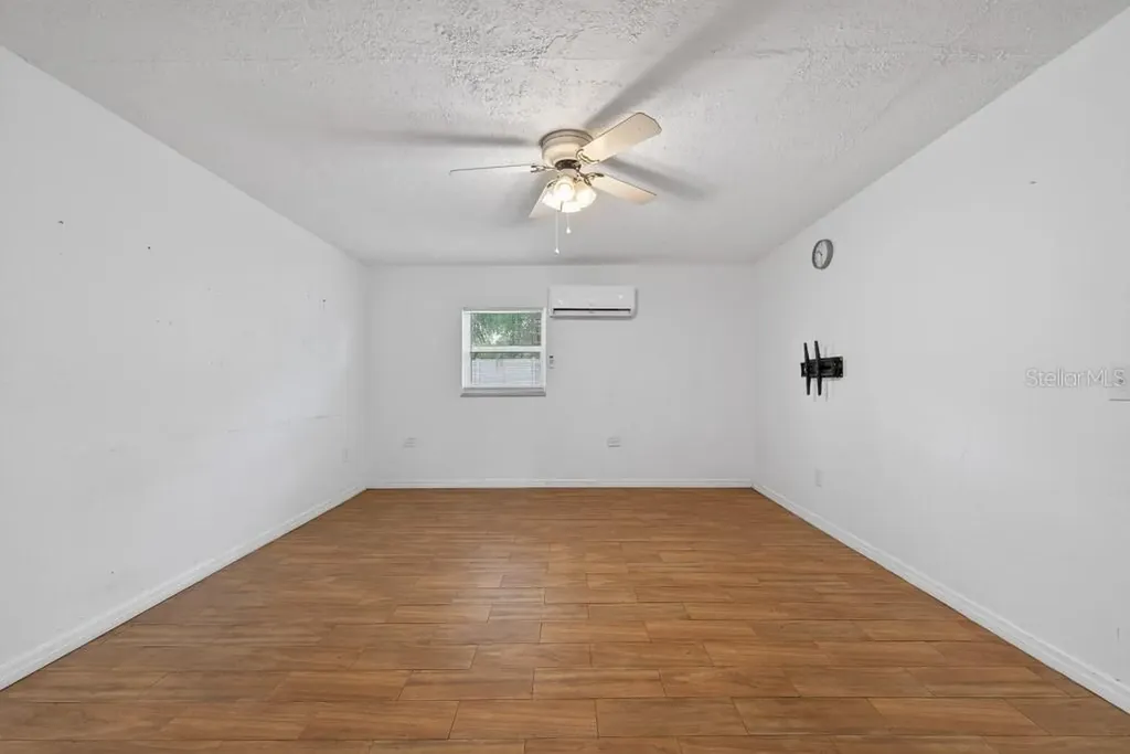 5127 Pine Street Seffner FL 33584