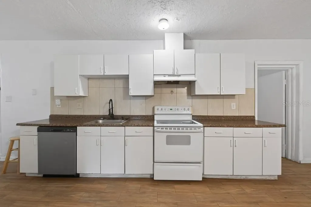 5127 Pine Street Seffner FL 33584