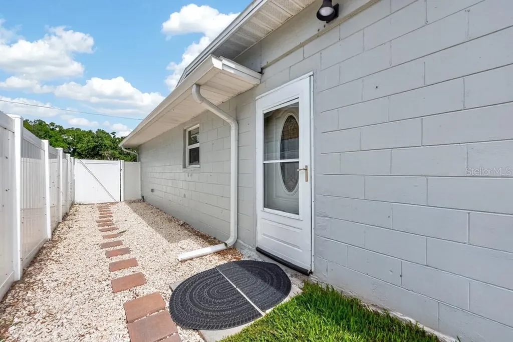 5127 Pine Street Seffner FL 33584