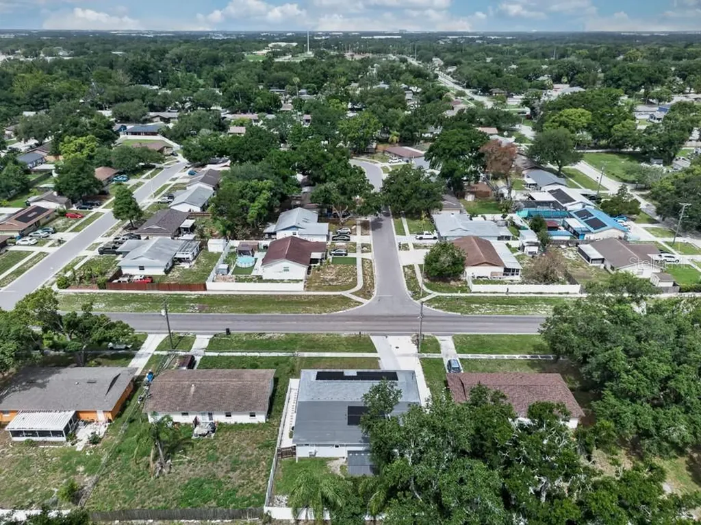 5127 Pine Street Seffner FL 33584