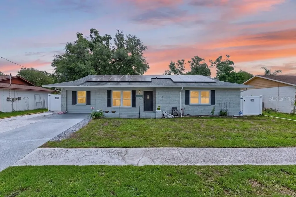 5127 Pine Street Seffner FL 33584