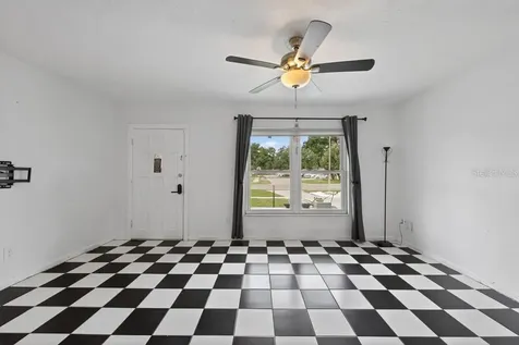 5127 Pine Street Seffner FL 33584
