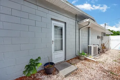 5127 Pine Street Seffner FL 33584