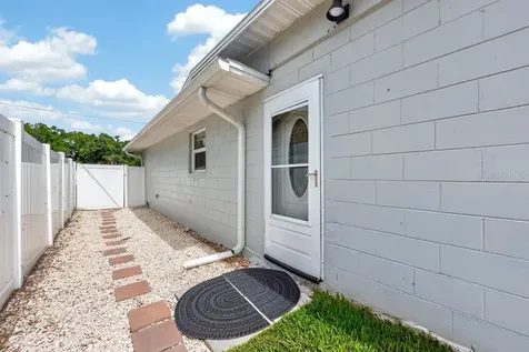 5127 Pine Street Seffner FL 33584