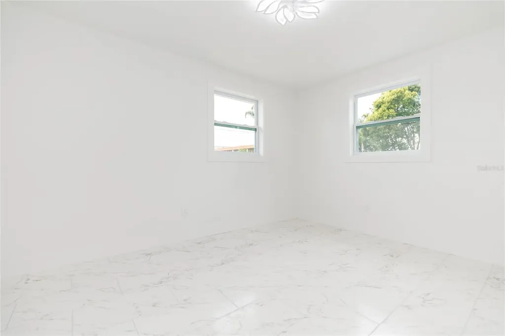 8723 N River Forest Circle Tampa FL 33604