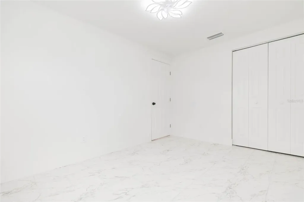 8723 N River Forest Circle Tampa FL 33604