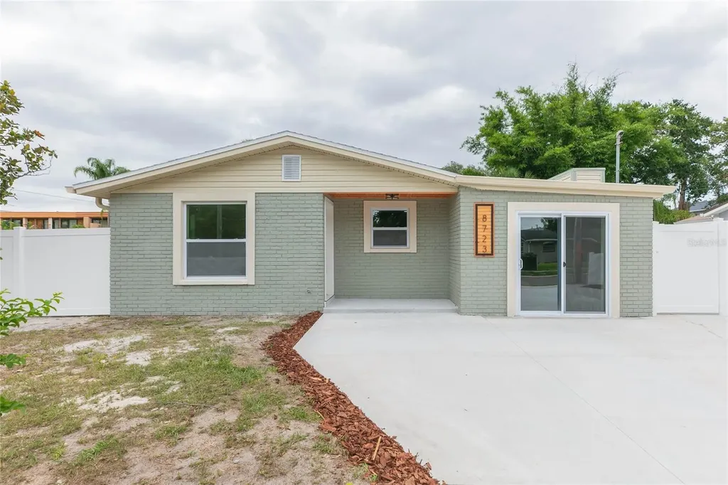 8723 N River Forest Circle Tampa FL 33604