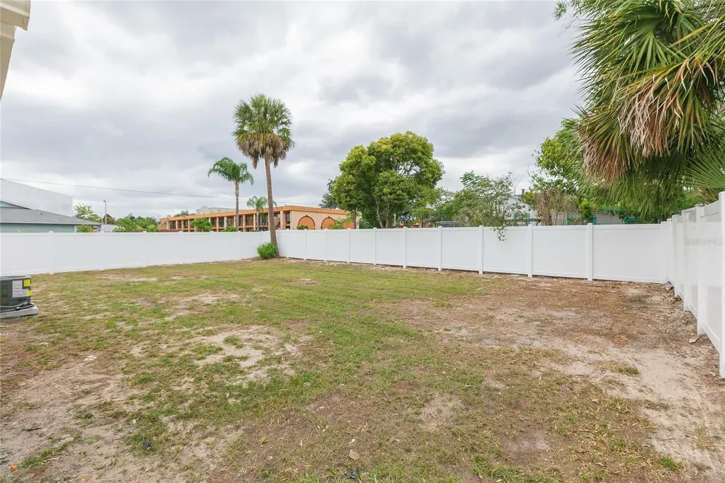 8723 N River Forest Circle Tampa FL 33604