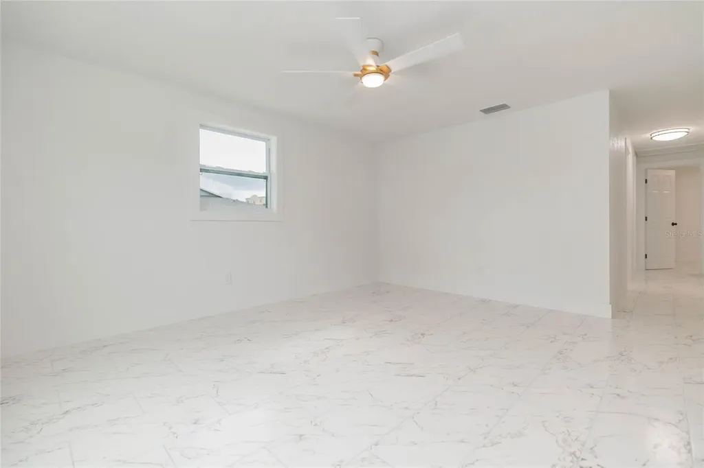 8723 N River Forest Circle Tampa FL 33604