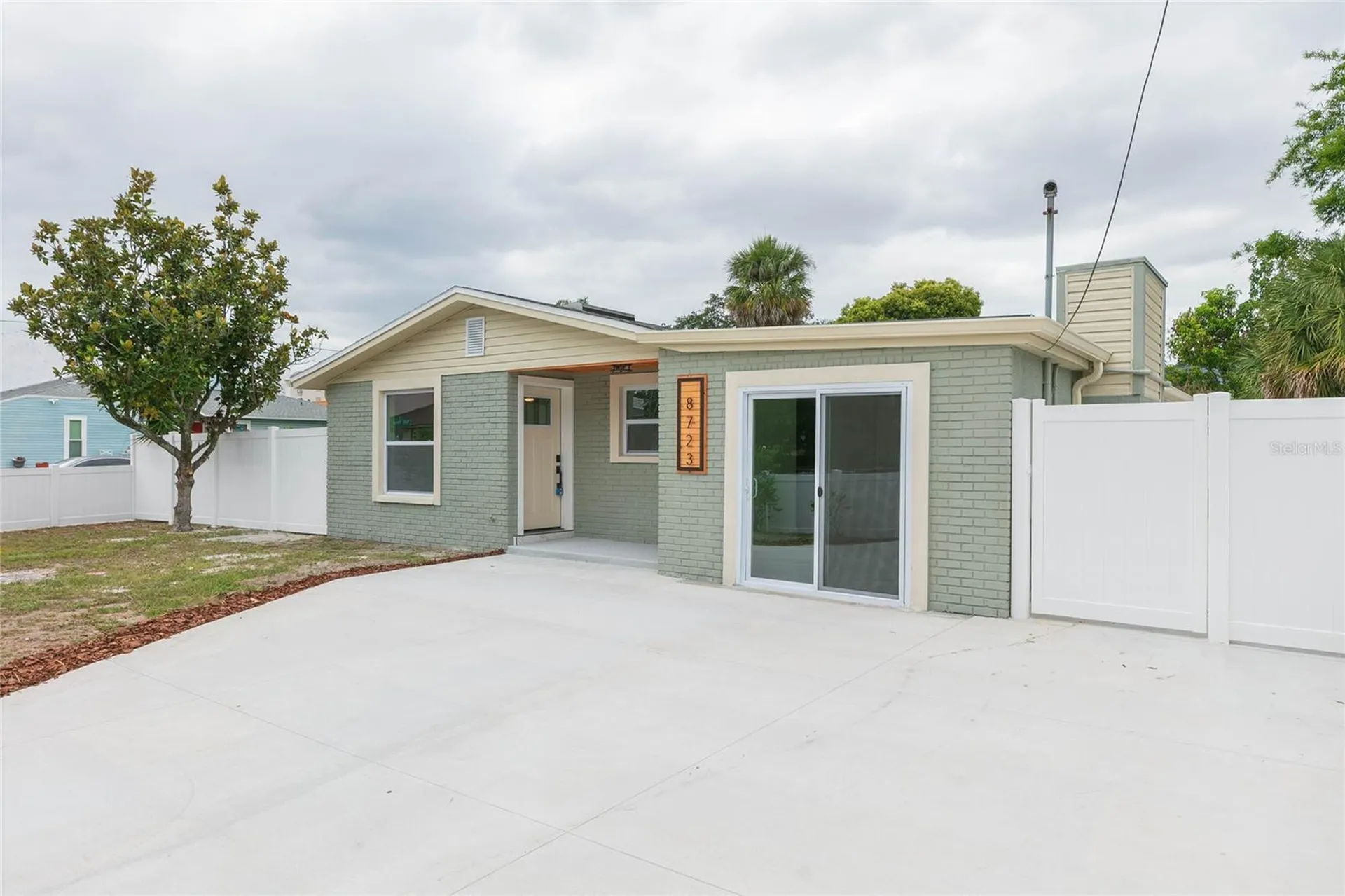 8723 N River Forest Circle Tampa FL 33604