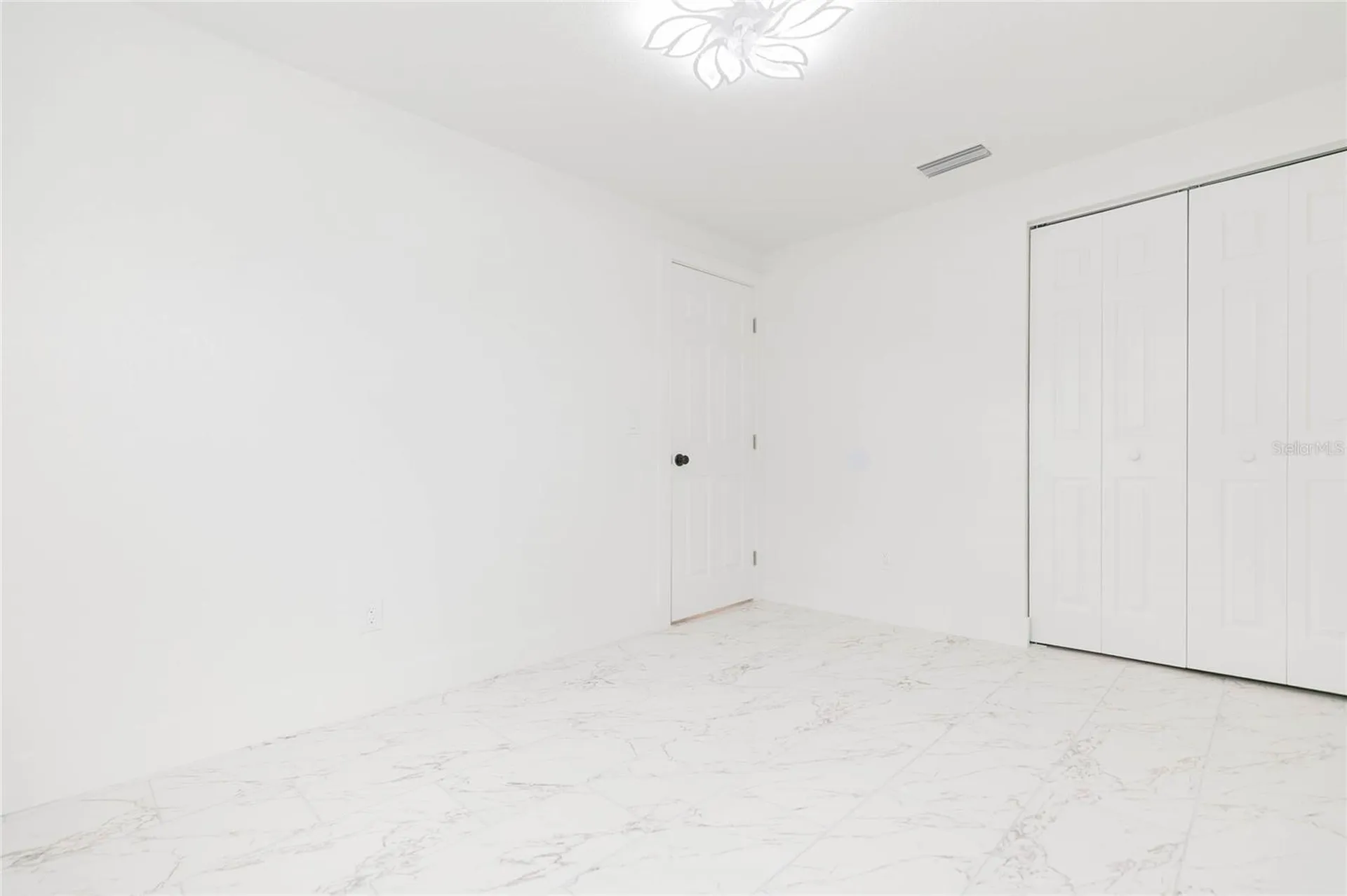 8723 N River Forest Circle Tampa FL 33604