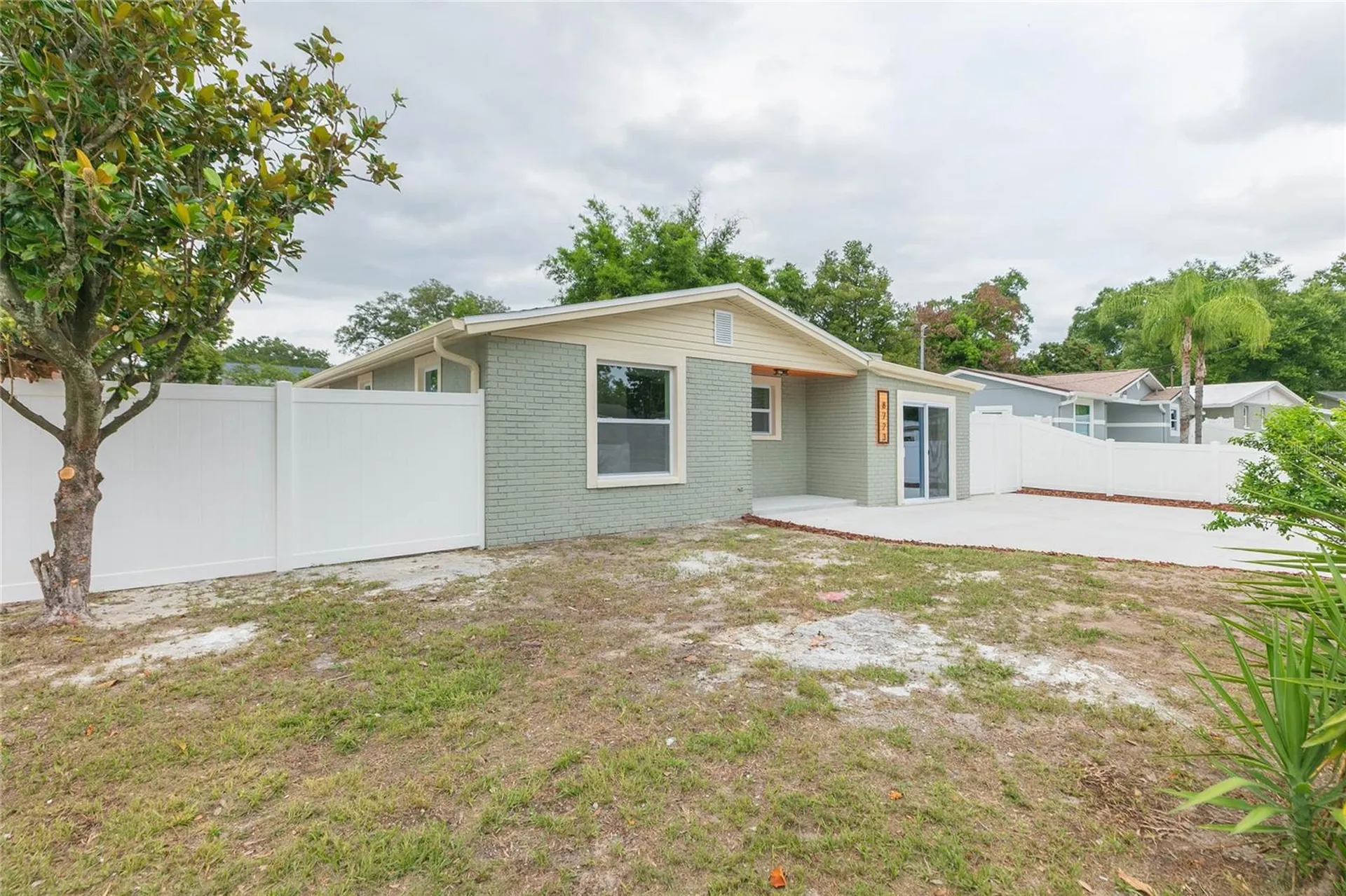 8723 N River Forest Circle Tampa FL 33604