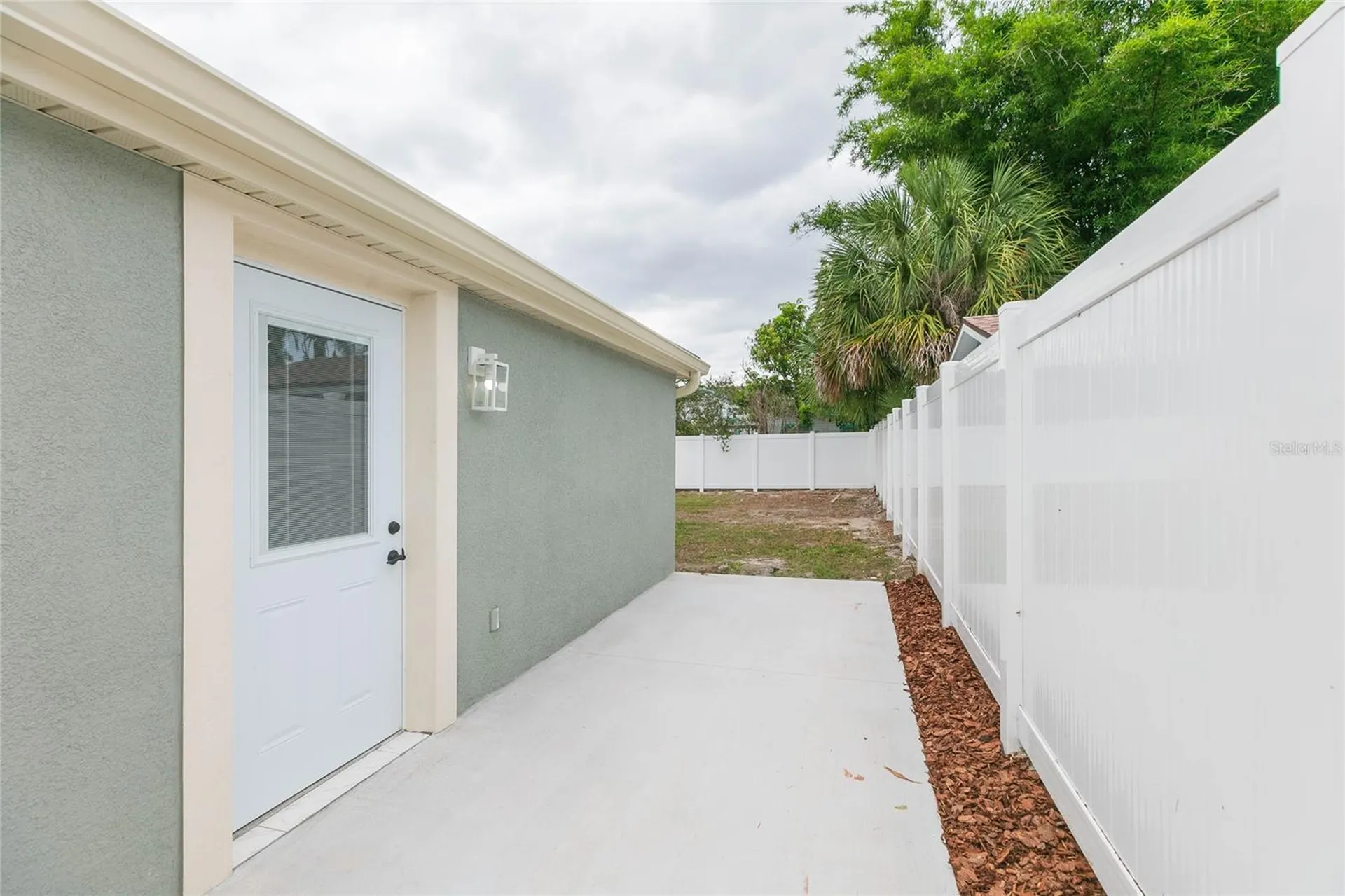 8723 N River Forest Circle Tampa FL 33604
