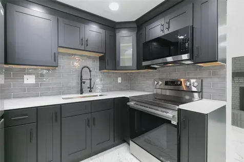 8723 N River Forest Circle Tampa FL 33604