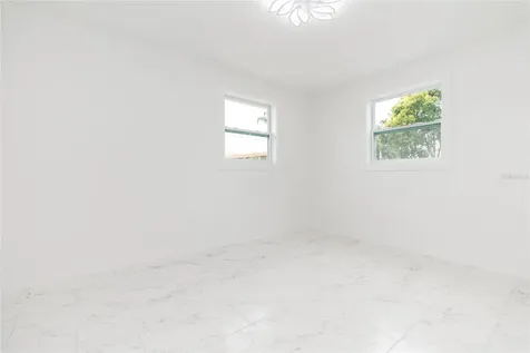 8723 N River Forest Circle Tampa FL 33604