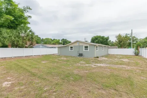 8723 N River Forest Circle Tampa FL 33604