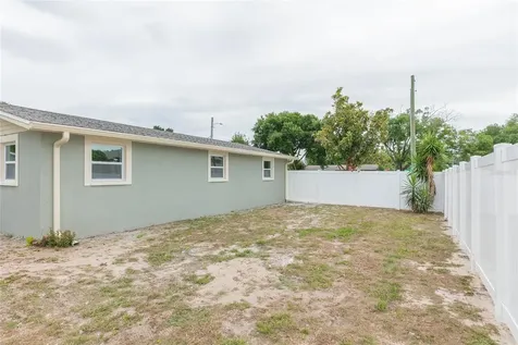 8723 N River Forest Circle Tampa FL 33604