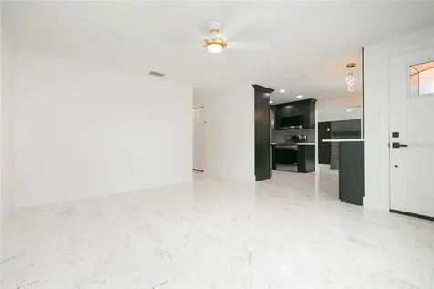 8723 N River Forest Circle Tampa FL 33604