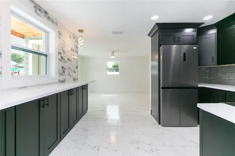 8723 N River Forest Circle Tampa FL 33604