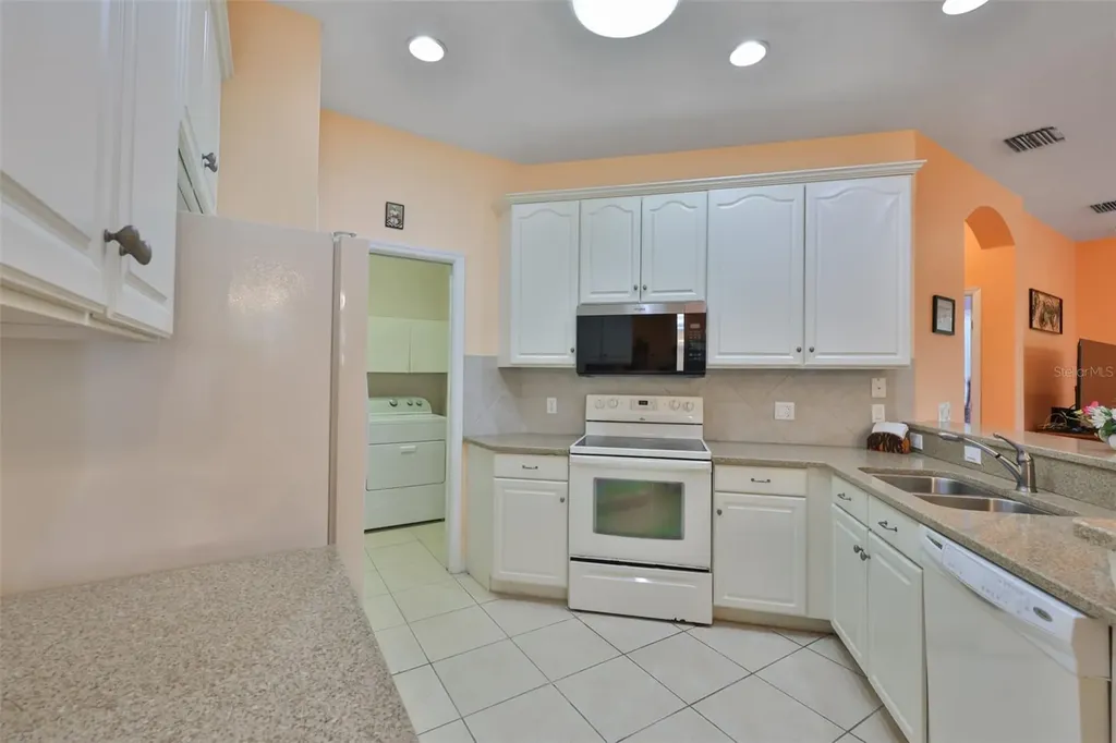 2010 Sifield Greens Way Sun City Center FL 33573