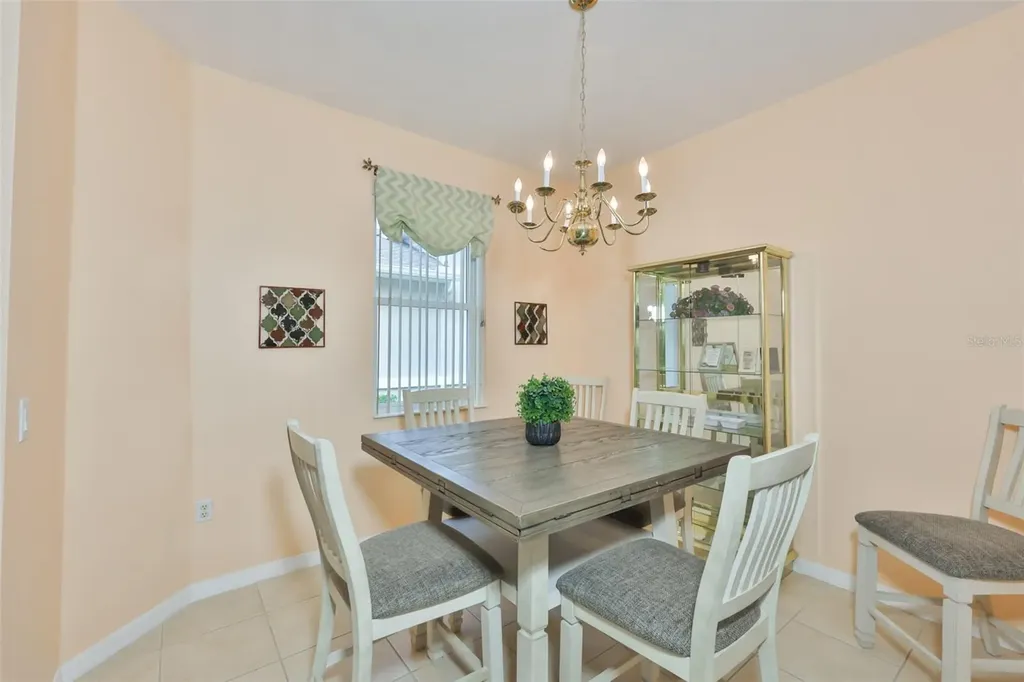 2010 Sifield Greens Way Sun City Center FL 33573